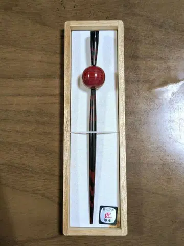 무지개 빛 칠기 헤어콤