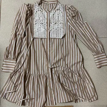 ROSEBUD 로즈버드 블라우스