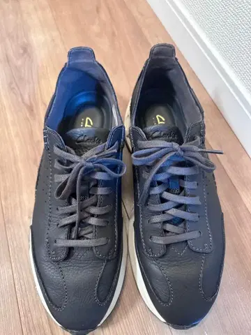 Clarks Signature 블랙 스니커즈