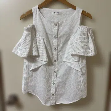 RADIATE 오프숄더 셔츠 화이트