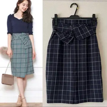 JUSGLITTY 저스길리티 네이비 체크 무늬 타이트 스커트