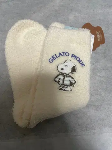 GELATO PIQUE 스누피 삭스 크림