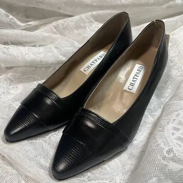 CHATPARD 블랙 가죽 펌프스