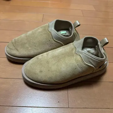 suicoke 베이지 스웨이드 슬립온 us6