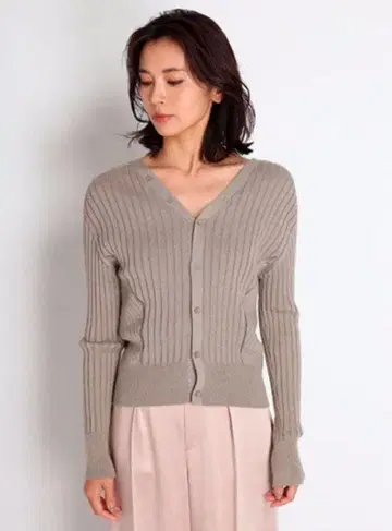 FRAY.ID 양 V넥 가디건 실버색 그레이