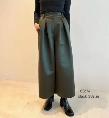 Heve 헤이 새틴 플레어 가우초 팬츠 olive 38