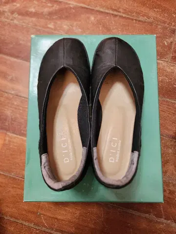 D.I.C.I. 블랙 22.5cm