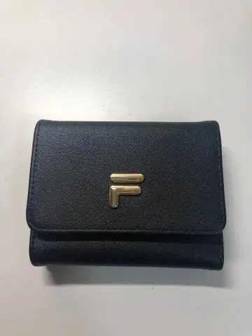 F 로고 블랙 3단 폴더형 지갑