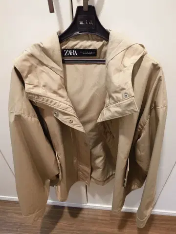 지금 입기 좋은 ZARA 베이지 마운틴 후드티 M