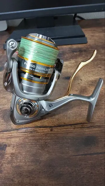 다이와 2500HL-B 스피닝 릴
