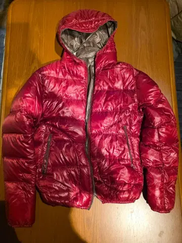 [ 주말 한정 할인 중 ] Herno 울트라 라이트 다운 자켓 후드 부착