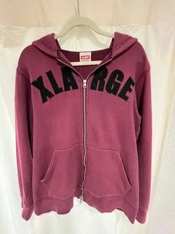 XLARGE 지퍼 후드티 보라색