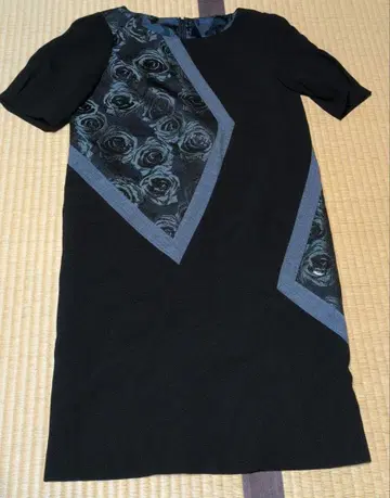 장미 무늬 자수 반팔 무릎 기장 원피스 So close