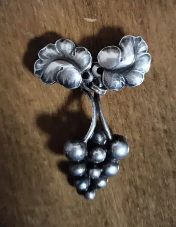 조지 젠슨 브로치 포도