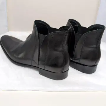 [ MADE IN ITALY ] 블랙 가죽 사이드 고어 부츠 39 사이즈