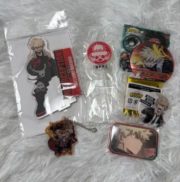 바쿠고 카츠키 아크릴 스탠드 캔뱃지 키링 세트