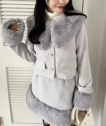 NICE CLAUP 인조 모피 포함 트위드 자켓/스커트 세트