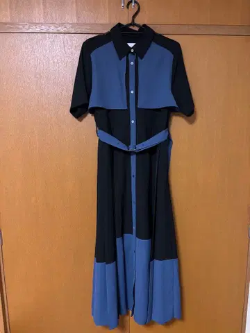 HARE 반팔 셔츠 원피스 블랙/파랑