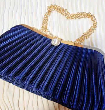 네이비 플리츠 클러치백