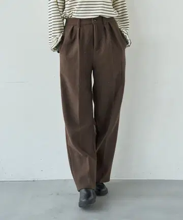 mil (밀) 패턴 모듬 센터 프레스 팬츠