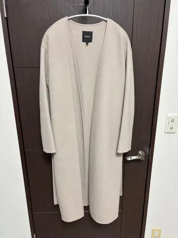 Theory 베이지 롱 코트 S 사이즈