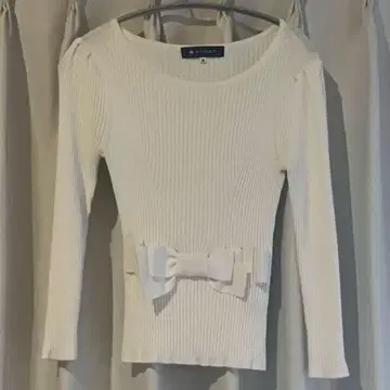 M'S GRACY 리본 포함 화이트 니트 38