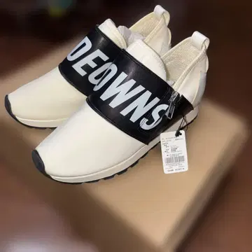 새상품 로데오 크라운즈 슬립온 스니커즈 화이트 23cm