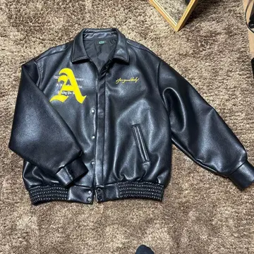 가죽 봄버 자켓 A 로고