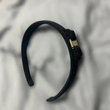 페라가모 리본 포함 블랙 헤어밴드 머리띠