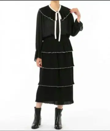 그레이스클래스 정가 31,900엔 블랙 플리츠 레이어드 롱 스커트