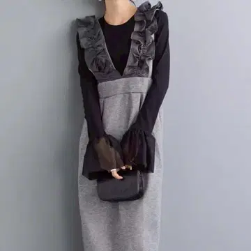 이소재 프릴 숄더 점프 스커트 그레이 오웬 마이 스트라다 좋아하시는 분께