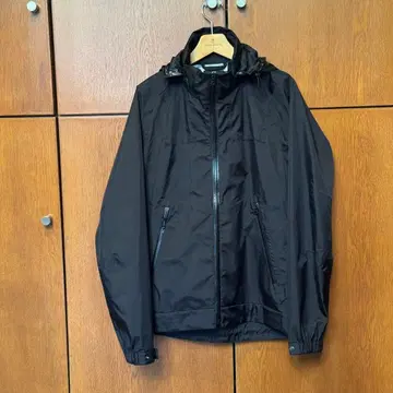 +J (플러스 제이) UNIQLO 블록 테크 자켓 블랙 S 사이즈