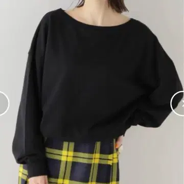 Spick and Span 오프숄더 루즈 맨투맨