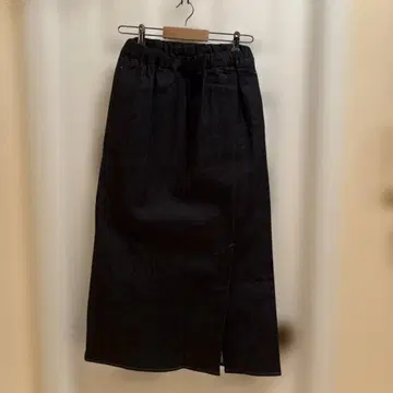 미사용 다크 데님 슬릿 롱 스커트