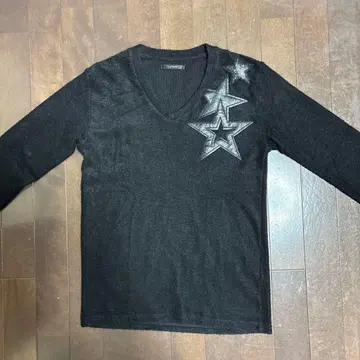 Stud Muffin 스웨터 M