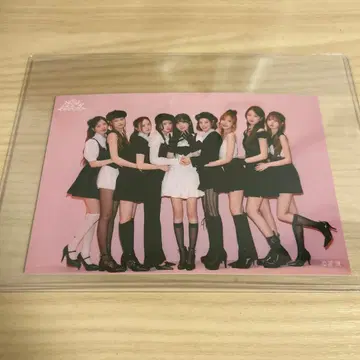 NiziU 사인 포함 그룹 사진