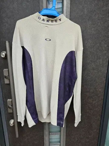 OAKLEY SIDE PT LS MOCK WIDE 모크넥 긴팔