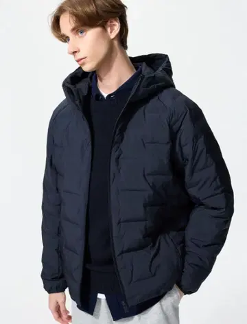 새상품급 유니클로 UNIQLO 퍼프 테크 후드티 남성용 M 블랙