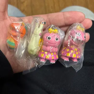 캡슐 토이 피규어 세트 4개