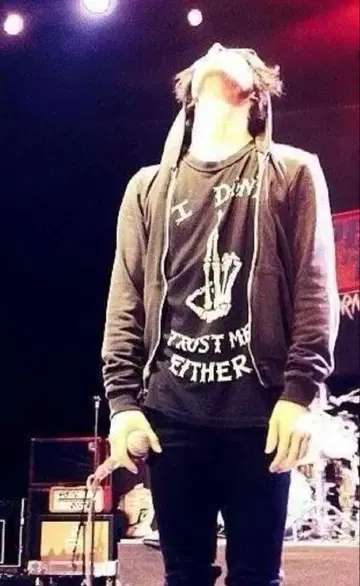 UNIF 탱크탑 ONE OK ROCK Taka 착용