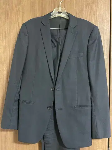 Calvin Klein 다크 그레이 비즈니스 정장