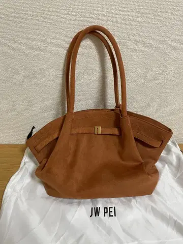[ JW PEI ] HANA 미디엄 페이크 스웨이드 토트백