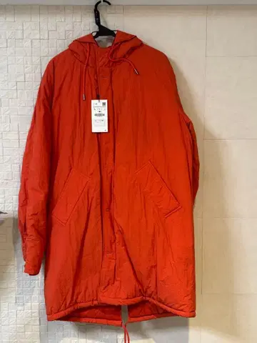 ZARA 후드 부착 오렌지 마운틴 후드티