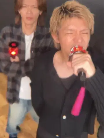 sulvam (설밤) Number_i 기시 유타 착용 니트 가디건