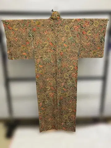 기모노 코몬 꽃무늬 브라운
