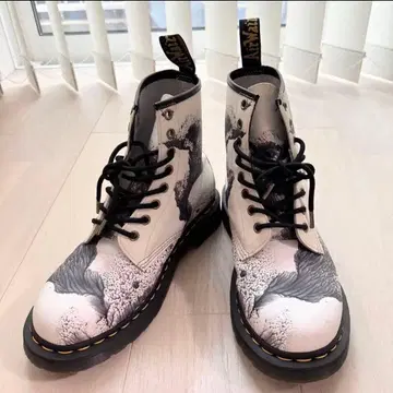 닥터 마틴 미술관 콜라보 부츠 UK7