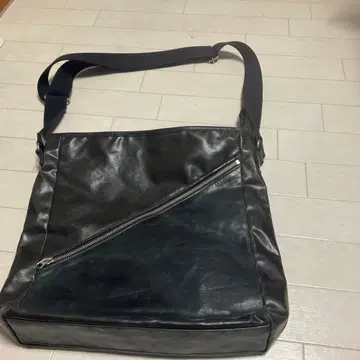 Zeha 가죽 숄더백