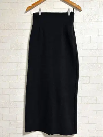 리브 타이트 스커트