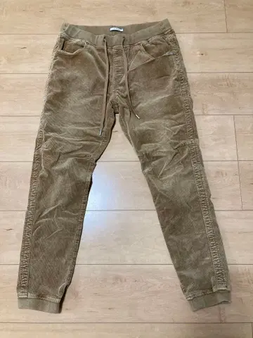 베이플로우 코듀로이 조거 팬츠 베이지