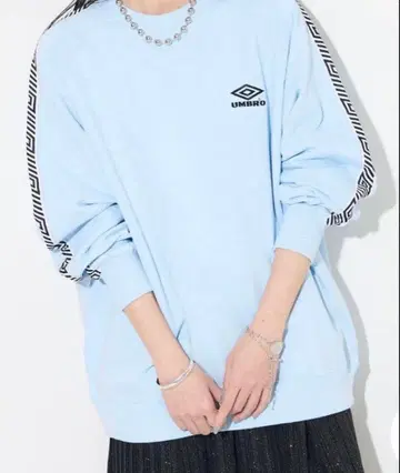 엄브로 x 프릭스스토어 트레이닝복 맨투맨